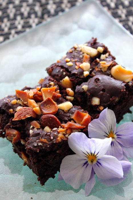 nuts-brownie3.jpg